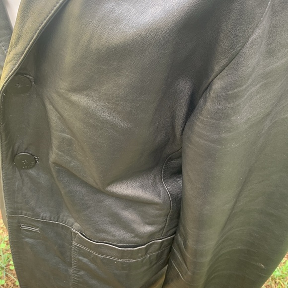 Leather jacket - Picture 3 of 12